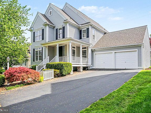 2nd image of 7 Thicket Ln