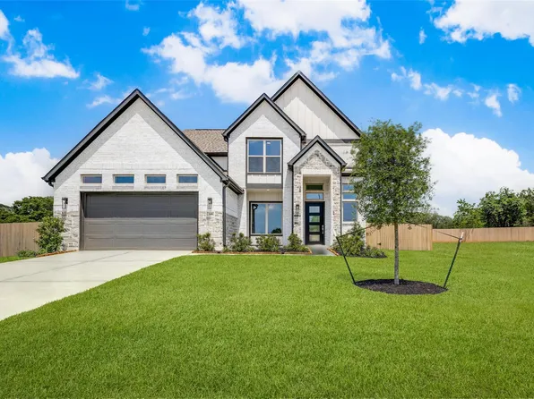 349 Covey Ln, Sealy, TX 77474