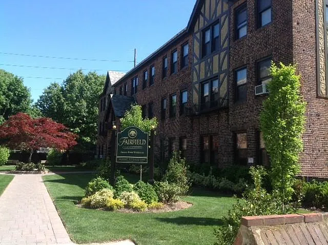 Fairfield Courtyard at Woodmere — Photo 9
