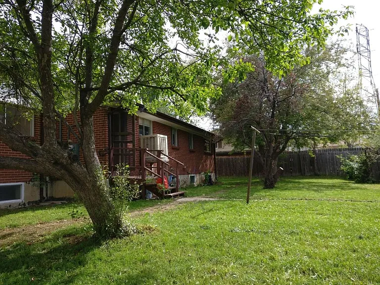 11521 W 61st Pl — Photo 4