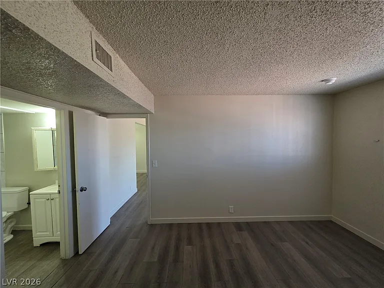 615 S Royal Crest Cir #10 — Photo 9