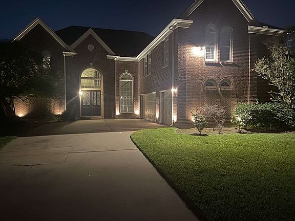 2nd image of 714 E Peninsula Dr