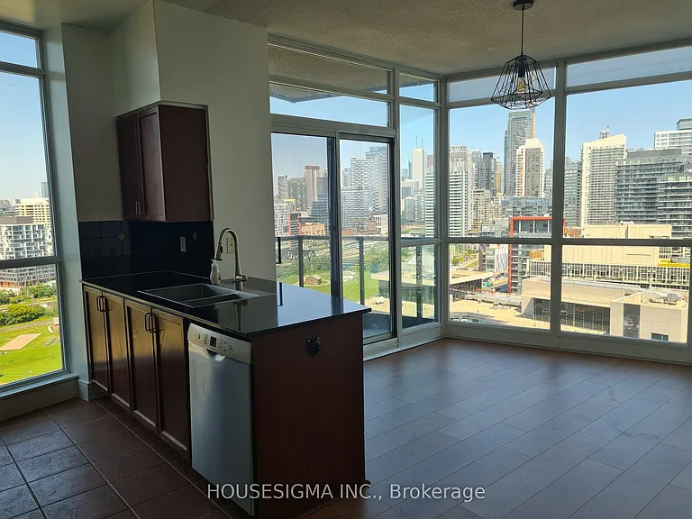 219 Fort York Blvd #2303 — Photo 2