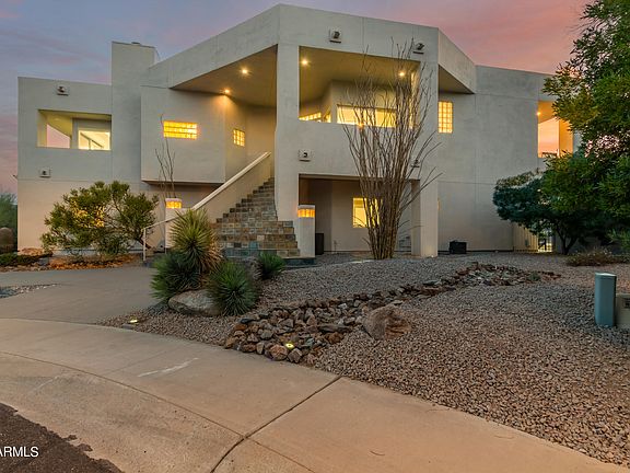 3rd image of 2245 E VOGEL Avenue