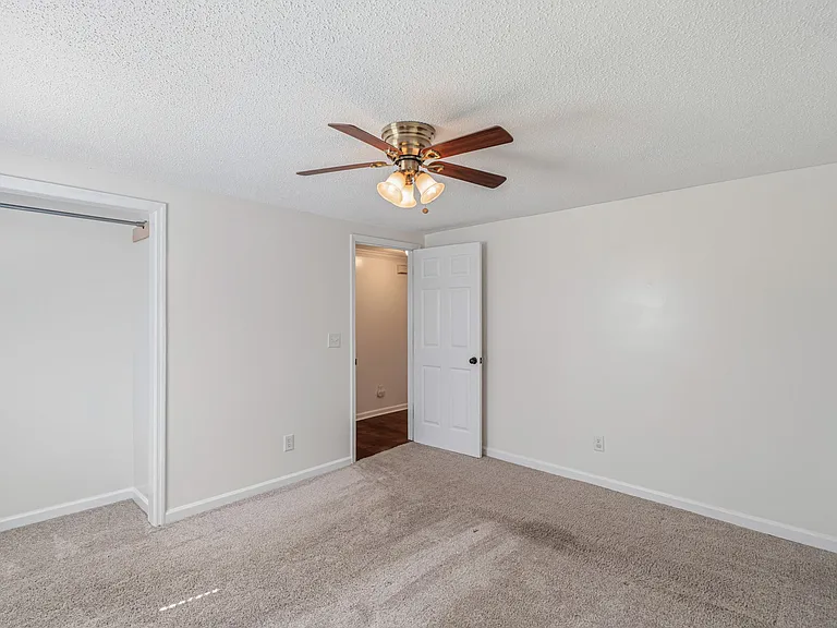 1229 Everett Rd — Photo 21