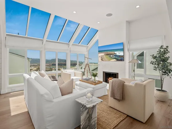 365 Shoemaker Ln, Solana Beach, CA 92075