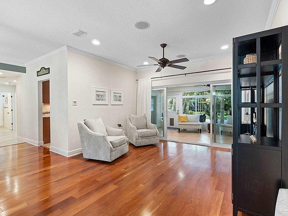 4th image of 2739 Sunrunner Ln