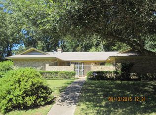 108 Greenwood Ln, Natchez, MS 39120