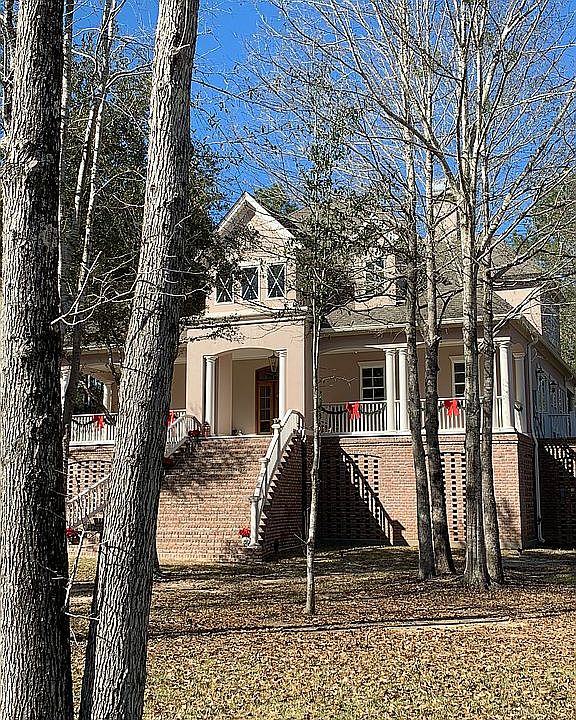 2nd image of 14720 Longwood Cir