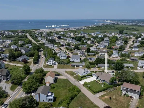 9 Dudley Dr, Narragansett, RI 02882