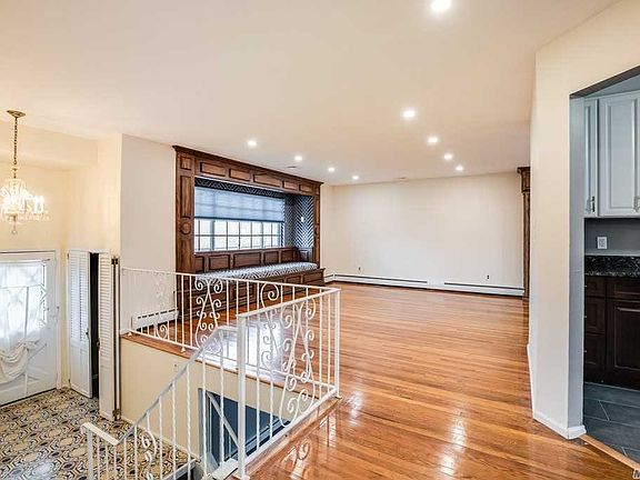5th image of 580 Park Ave