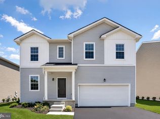 3 Handbell Ln, Sicklerville, NJ 08081