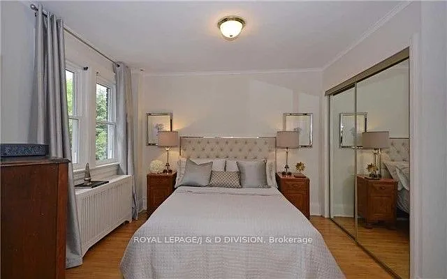 311 Chaplin Cres — Photo 9