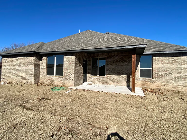 2836 Kingswood Dr — Photo 45