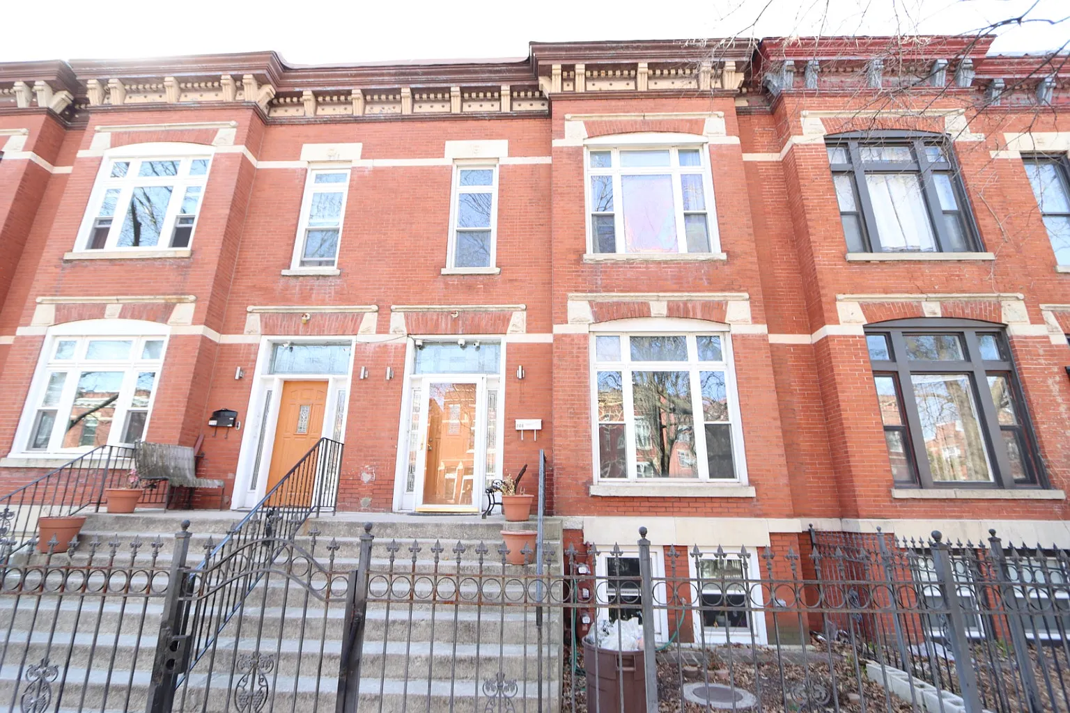 708 S Claremont Ave Unit 2 photo 1