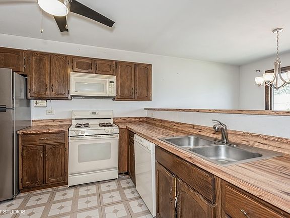 4th image of 1851 Windward Ln