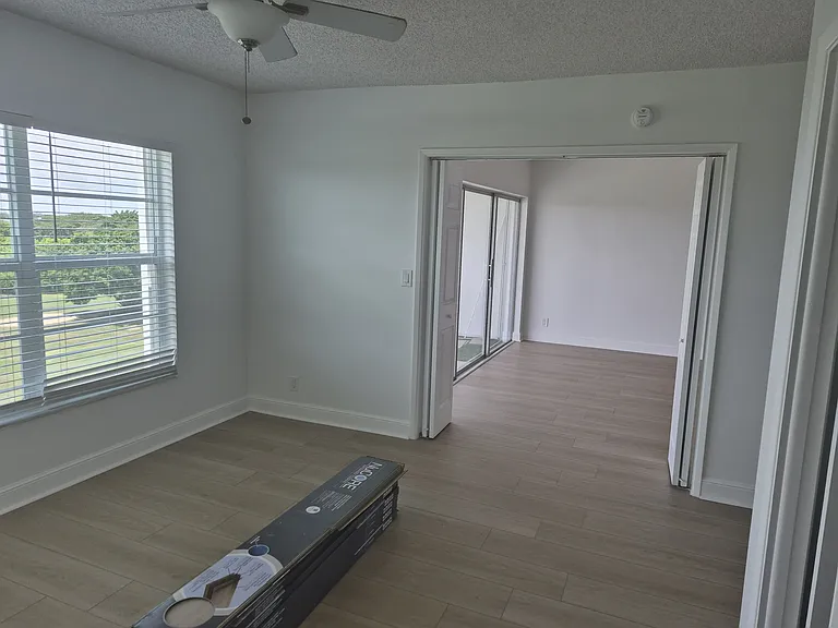 3050 N Palm Aire Dr #702 — Photo 32