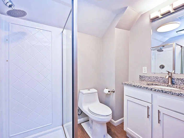 2709 Griffiths Ave — Photo 32