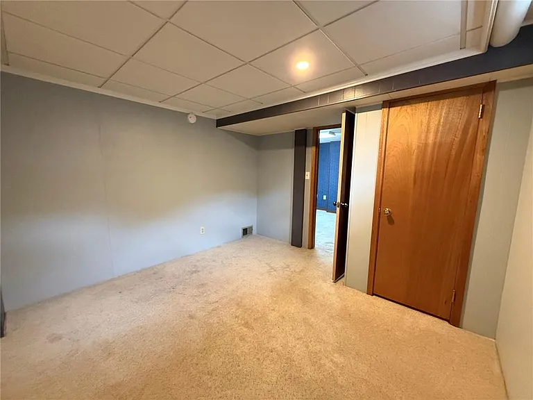 225 Sunrise Blvd — Photo 43