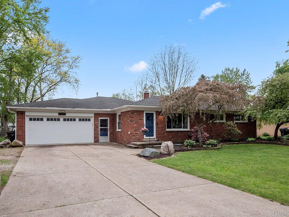 1st image of 5032 Helene Ave