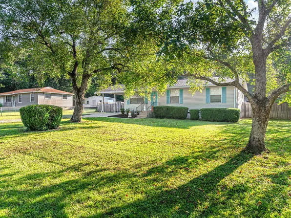 671 Ridge Lake Rd, Crestview, FL 32536