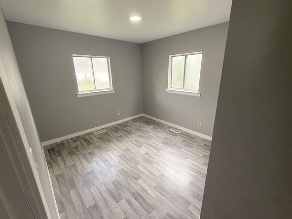 5th image of 3256 Augusta St