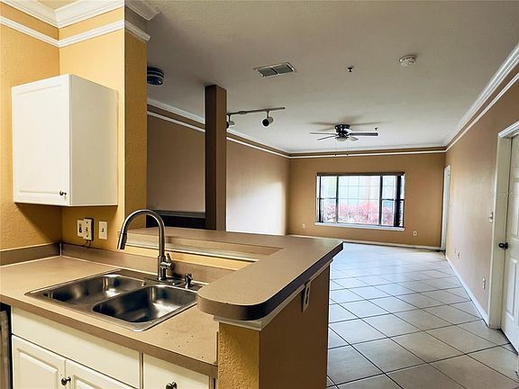 4th image of 4309 BAYSIDE VILLAGE DRIVE #102