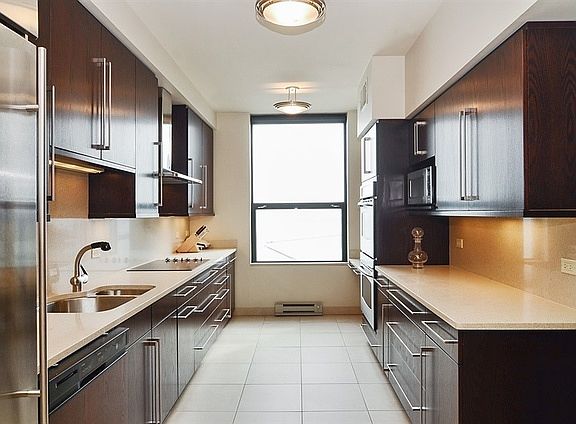 4th image of 1040 N Lake Shore Dr APT 35A