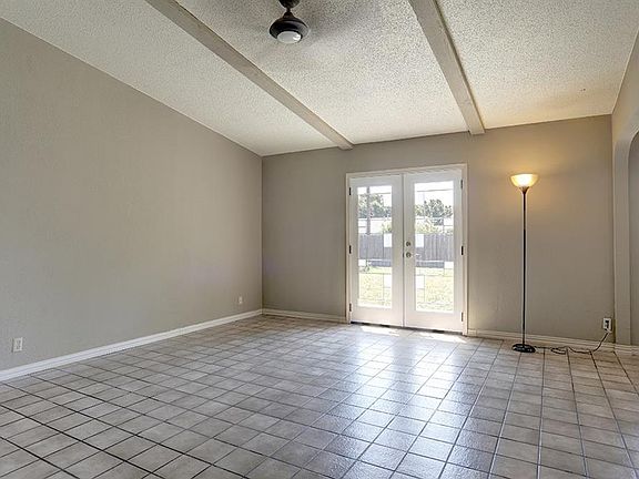 3rd image of 3226 March Ln