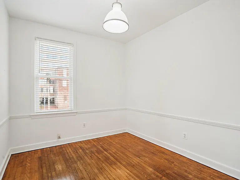 2431 I St NW #B — Photo 13
