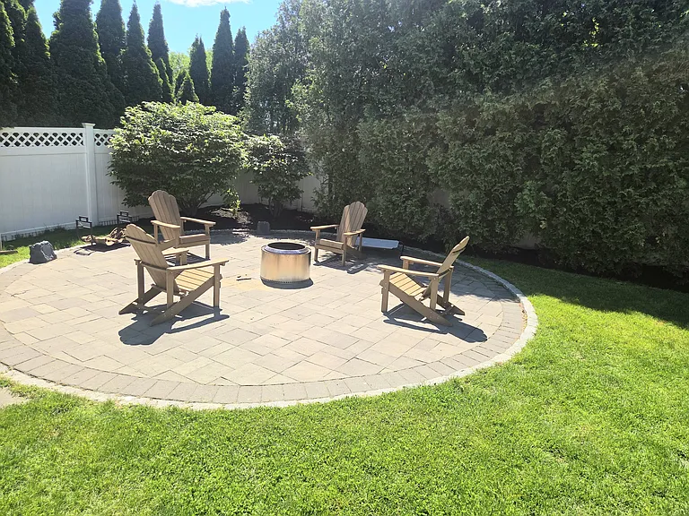 10 Amanda Way — Photo 6