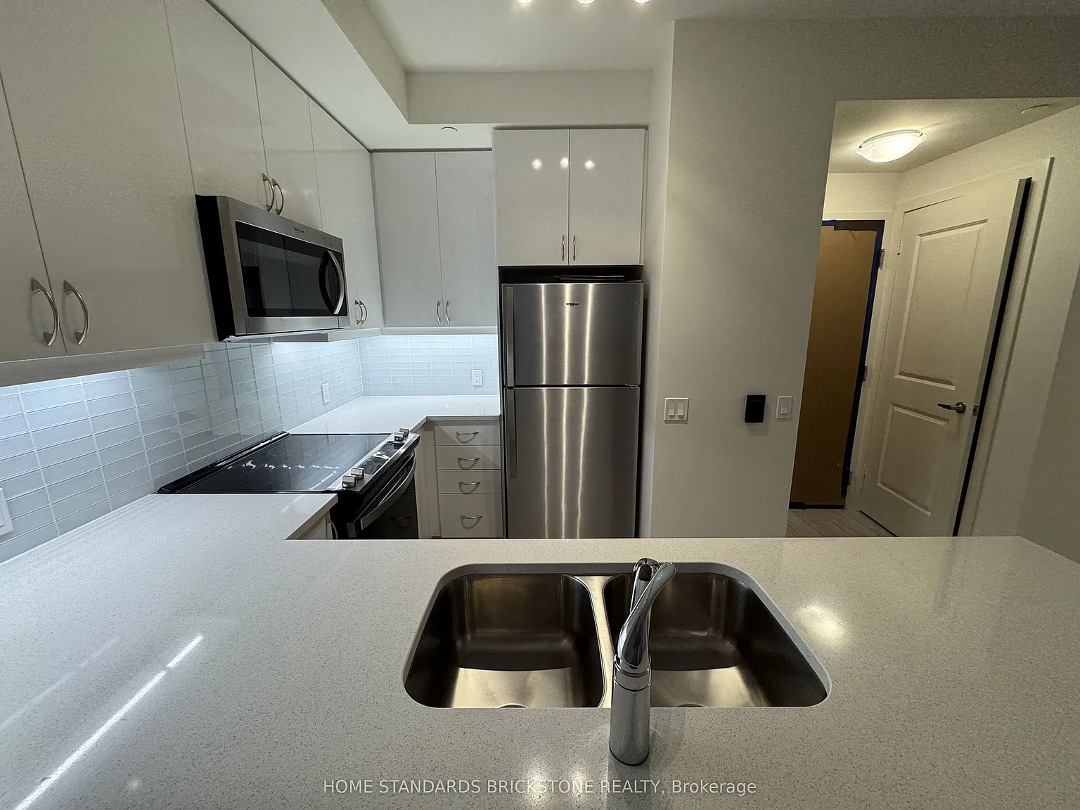 2 bed, $2,550 — Photo 3