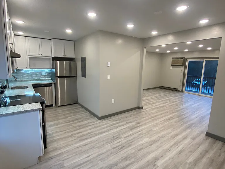 151 Ashford Center Rd #C1 — Photo 6