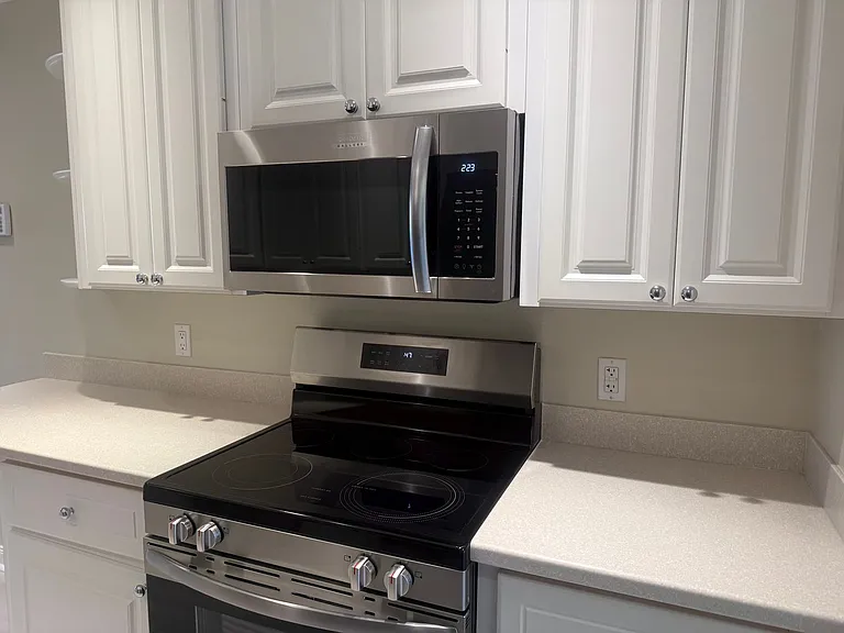 1603 Napoli Dr W — Photo 11