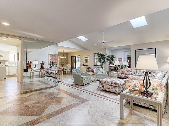 5th image of 26010 S Cloverland Dr