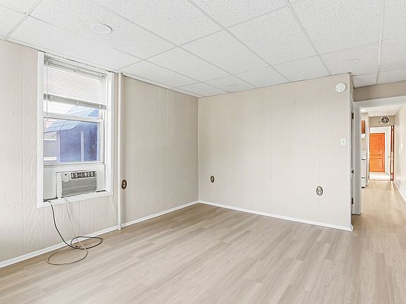 3rd image of 419-421 6th St #421-1