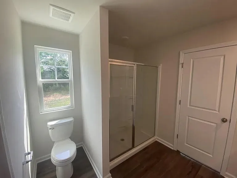 1537 Woodhouse Dr — Photo 9