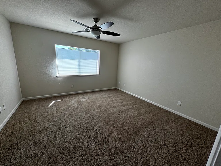 1114 Drake Way — Photo 22