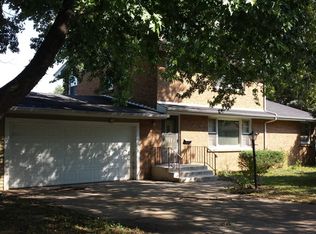 1027 Grand Ave, Aurora, IL 60506