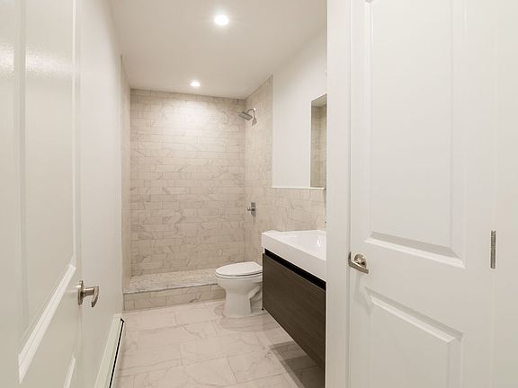 5th image of 366 E 160th St #1
