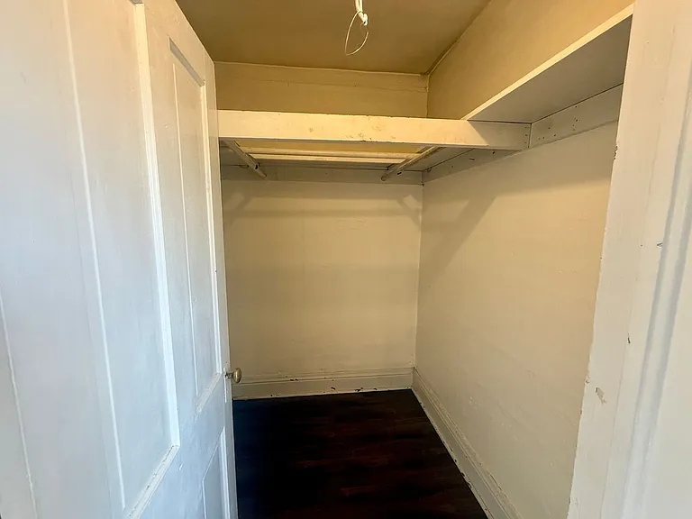 110 Adrian St — Photo 10