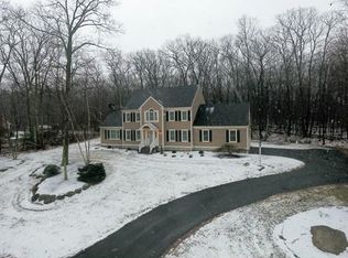 29 Blueberry Ln, Hopkinton, MA 01748
