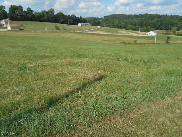 2nd image of 194 Township Rd