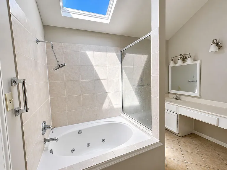 7142 River Garden Dr — Photo 28