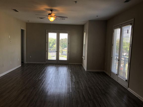 3rd image of 260 Chambers St Unit 102