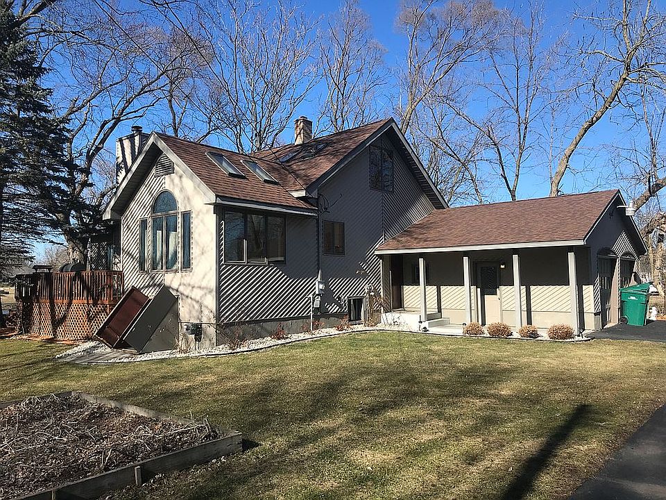 1st image of 3565 Kawkawlin River Dr