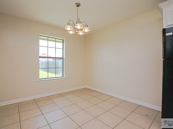 4th image of 3225 Legacy Ln