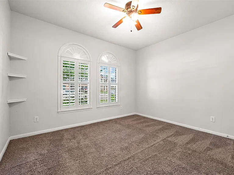 8618 E Highlands Xing — Photo 20