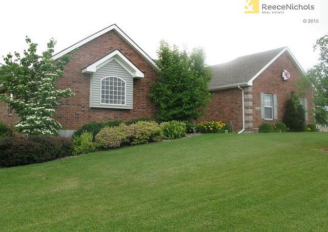 Beautiful Ranch/Reverse 1.5 Story in Stonecreek