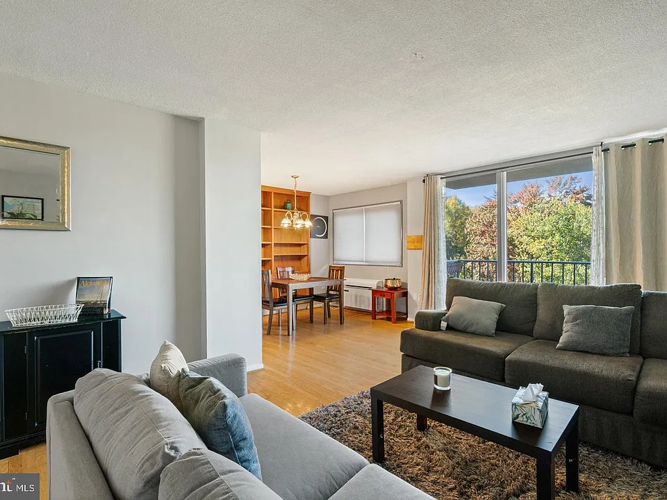 2059 Huntington Ave #614